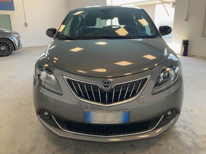 Lancia Ypsilon 1.0 Mild-Hybrid Gold — zdjęcie 9