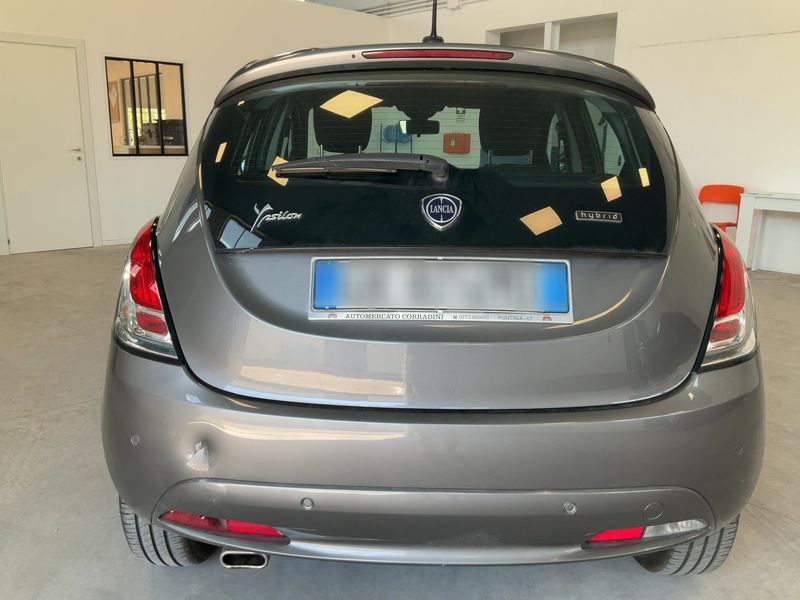 Lancia Ypsilon 1.0 Mild-Hybrid Gold — zdjęcie 5