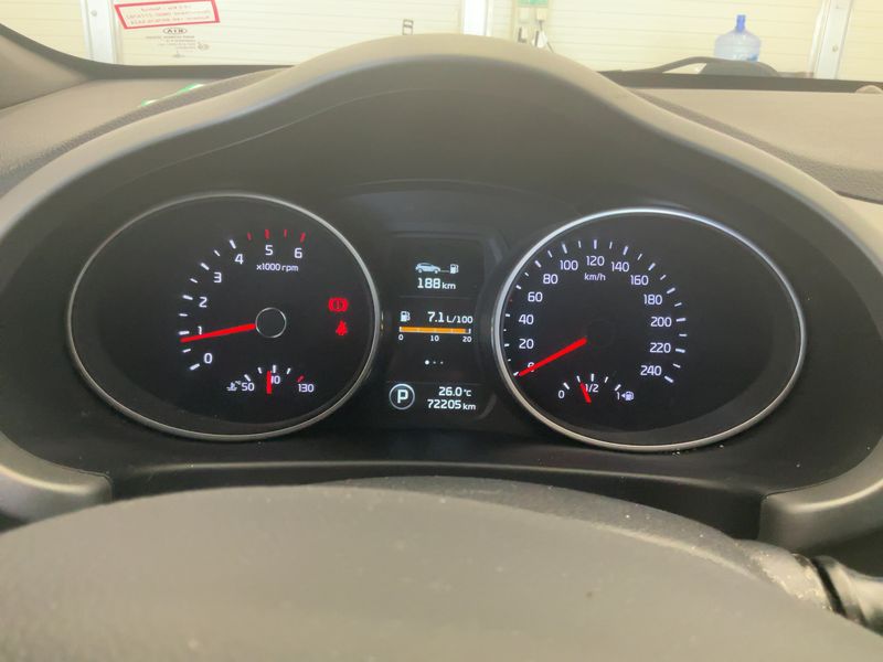 Kia Sportage 2.0 CRDi Platinum Edition 4WD — zdjęcie 13