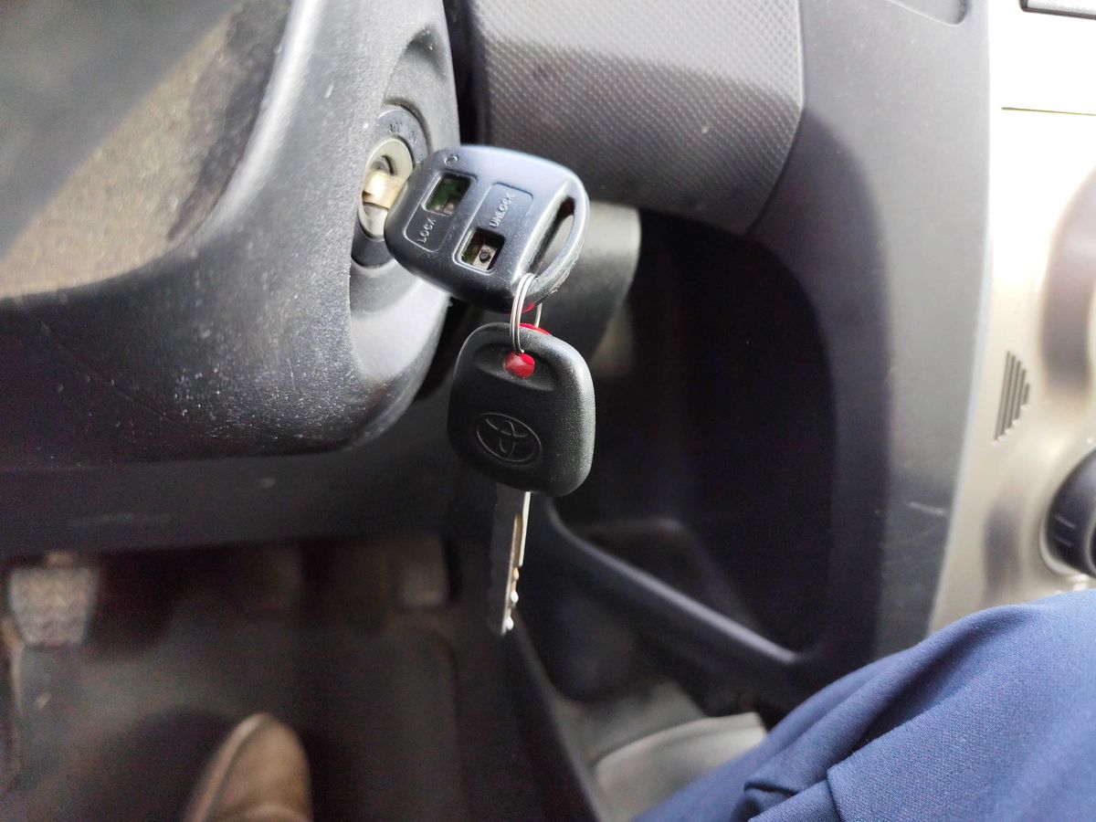 Toyota Yaris 2010 — photo 20