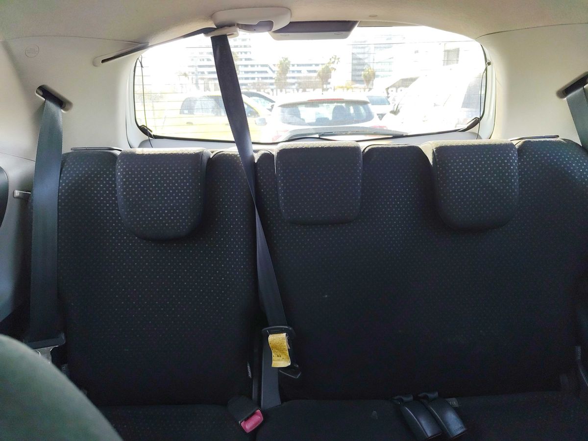 Toyota Yaris 2010 — photo 18