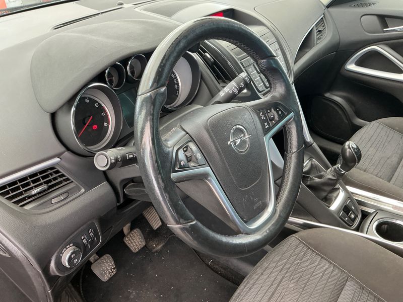 Opel Zafira Tourer 1.4 Turbo Edition 2015 – снимка 43