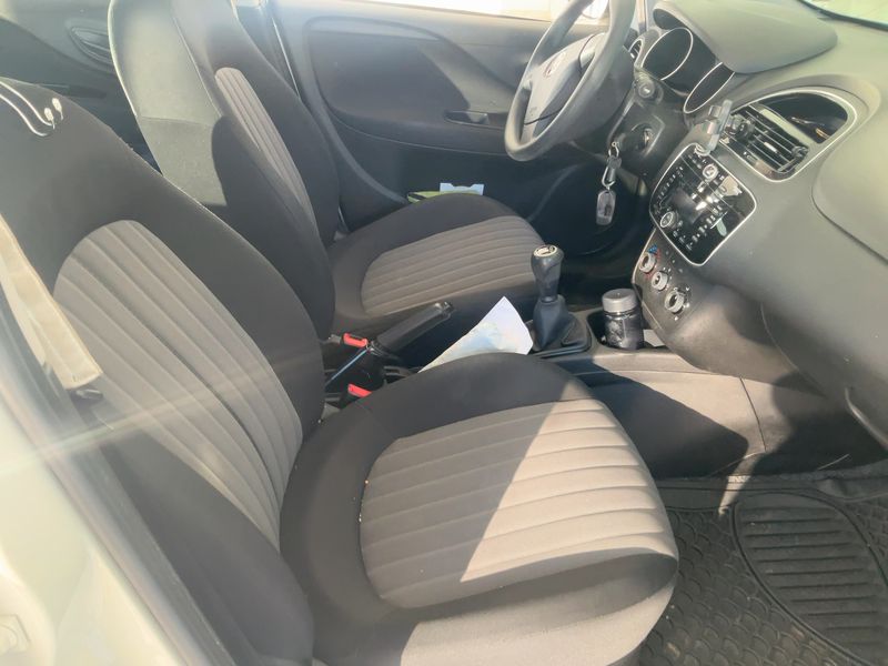 Fiat Punto 1.3 M-Jet Street — zdjęcie 11
