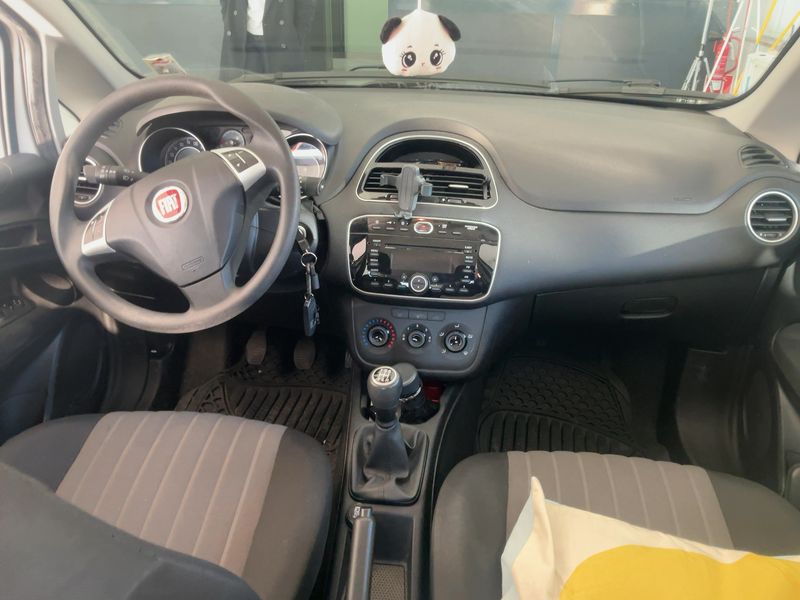 Fiat Punto 1.3 M-Jet Street — zdjęcie 12