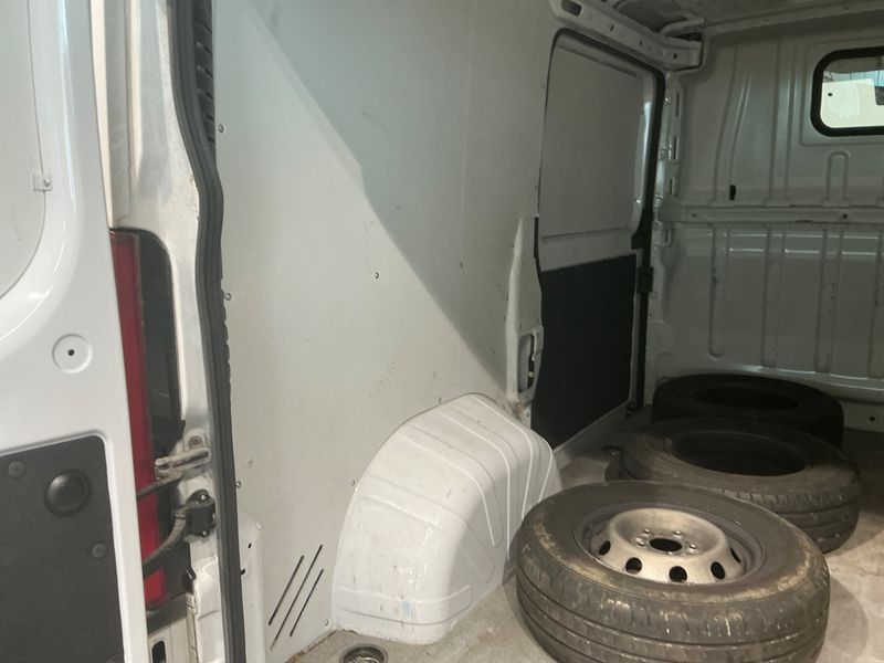 Fiat Ducato 2.2 M-Jet L1H1 RS: 3000 mm 2023 – снимка 28