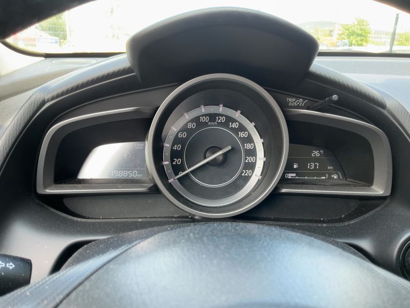 Mazda 2 1.5 Nakama — zdjęcie 13
