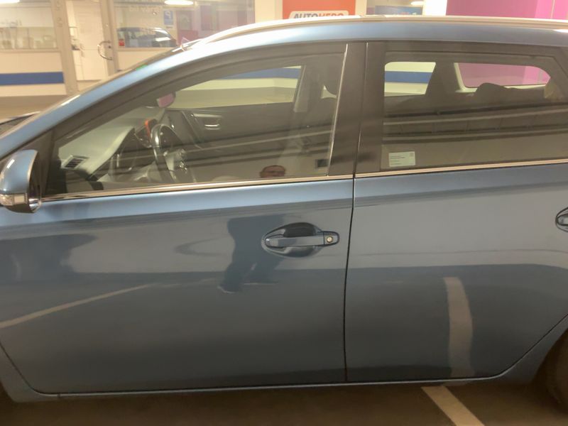 Toyota Auris Touring Sports 1.8 Hybrid Active — zdjęcie 4