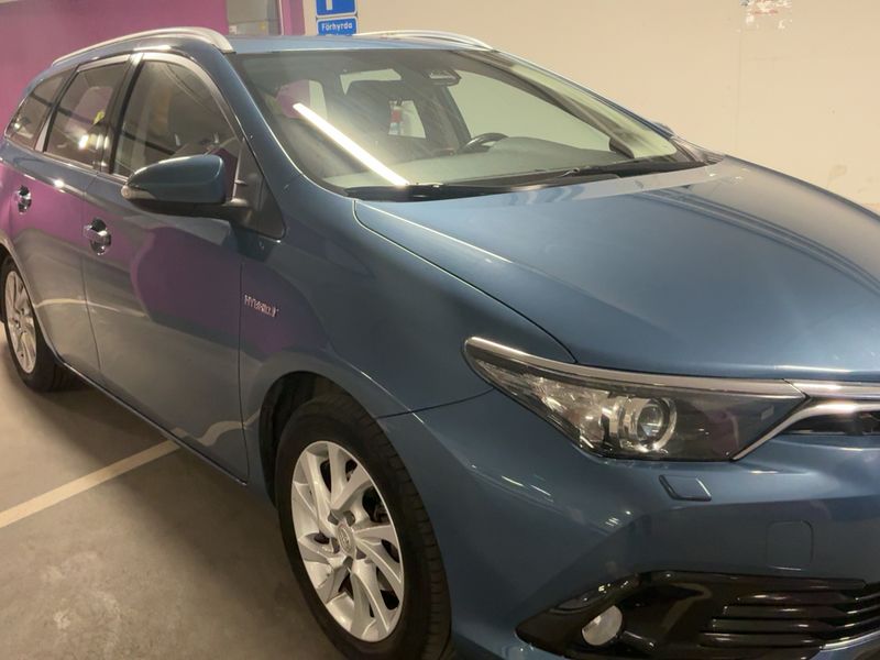 Toyota Auris Touring Sports 1.8 Hybrid Active — zdjęcie 8