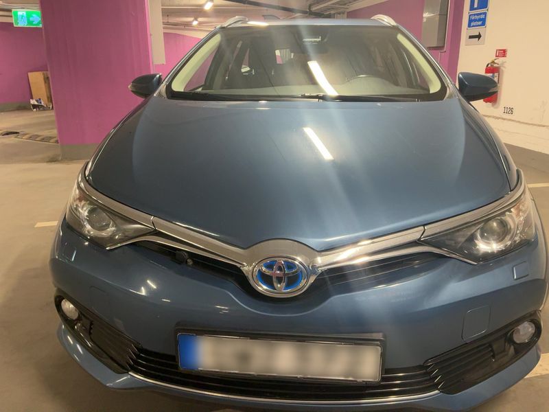 Toyota Auris Touring Sports 1.8 Hybrid Active — zdjęcie 9