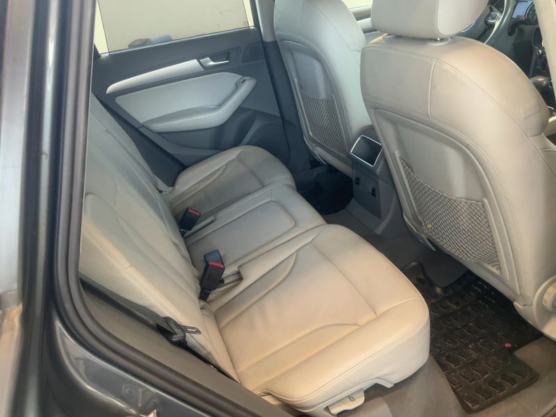 Audi Q5 3.0 V6 TDI quattro 2012 – снимка 19