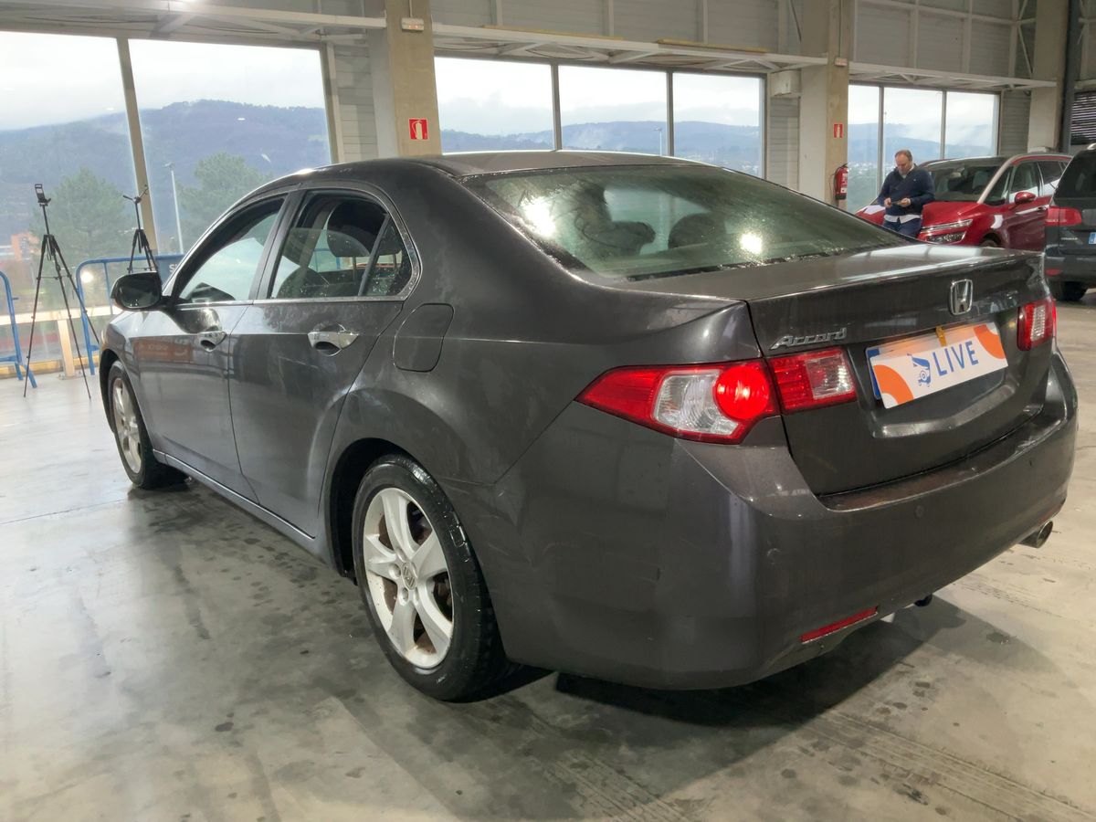 Honda Accord 2010 — photo 7