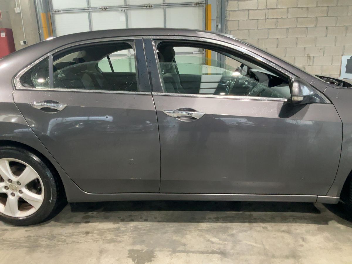 Honda Accord 2010 — photo 11