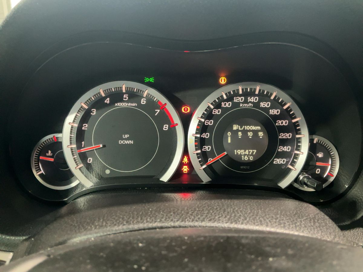 Honda Accord 2010 — photo 19