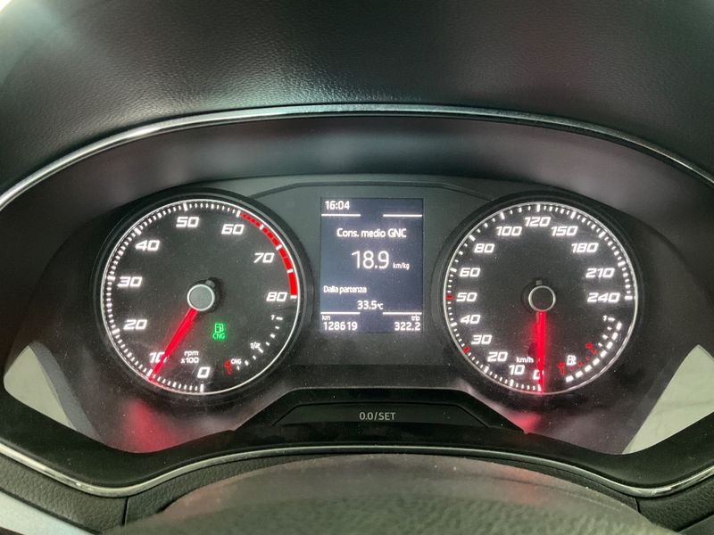 Seat Arona 1.0 TGI Style — zdjęcie 13