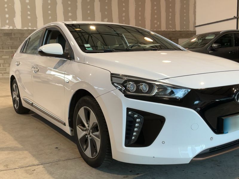 Hyundai IONIQ electric drive 88 kW Executive — zdjęcie 8