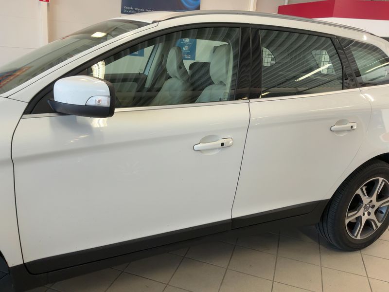 Volvo XC60 2.4 D5 Summum AWD 2012 – снимка 4