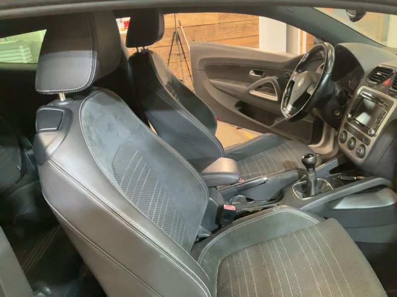 Volkswagen Scirocco 1.4 TSI Carat — zdjęcie 11