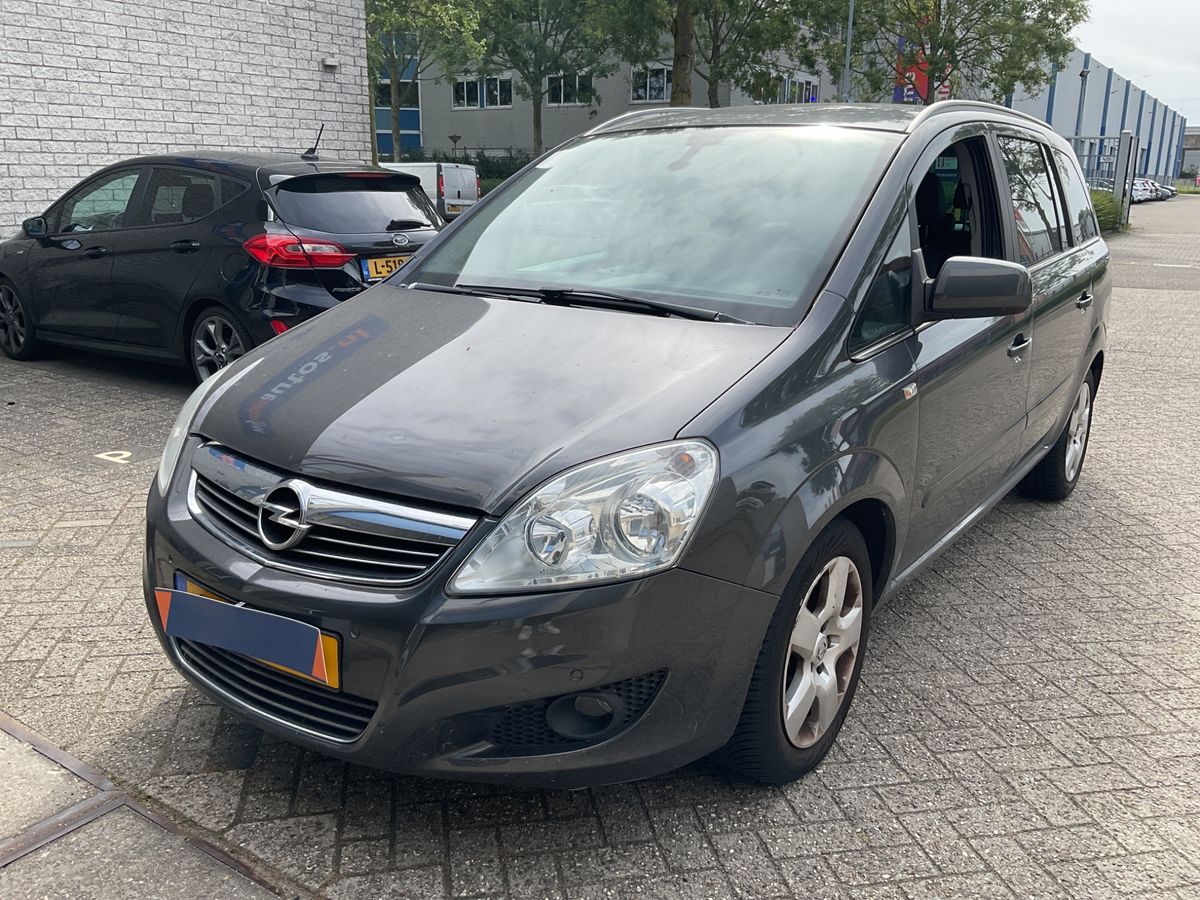 Opel Zafira 2011