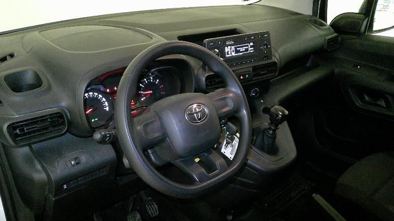 Toyota ProAce City 1.5 D-4D Combi L1 GX — zdjęcie 10