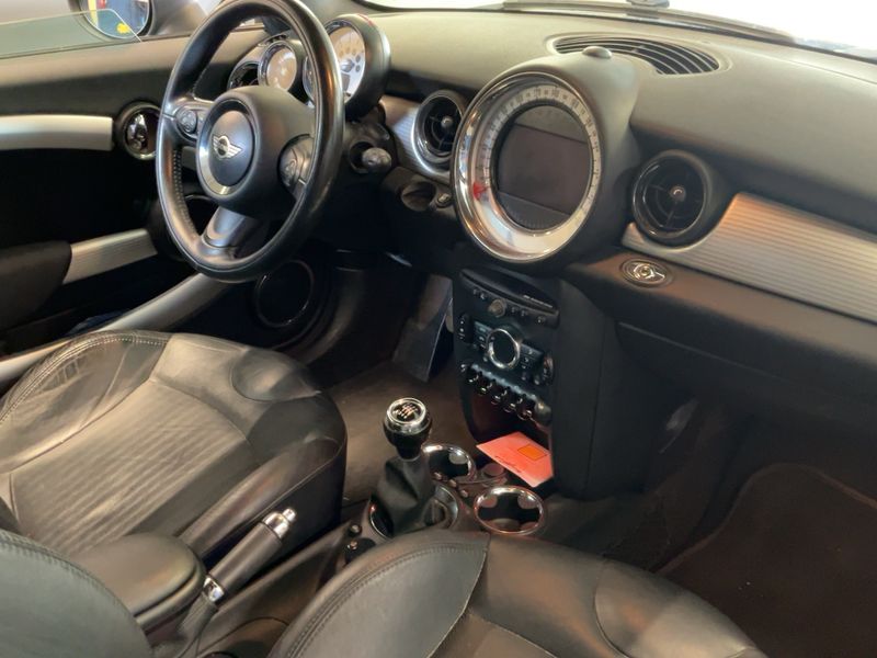 MINI Cabrio Cooper D — zdjęcie 12