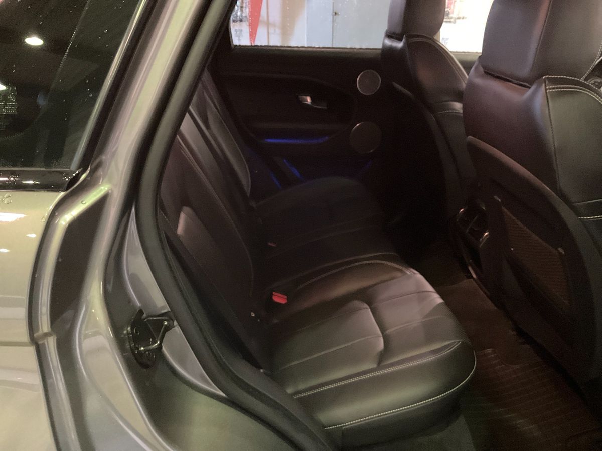 Land Rover 2018 — photo 20