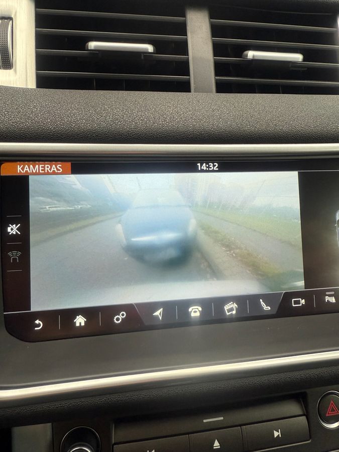 Land Rover 2018 — photo 43