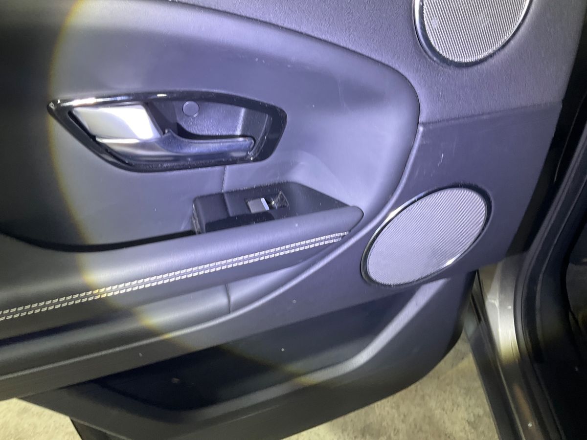 Land Rover 2018 — photo 39