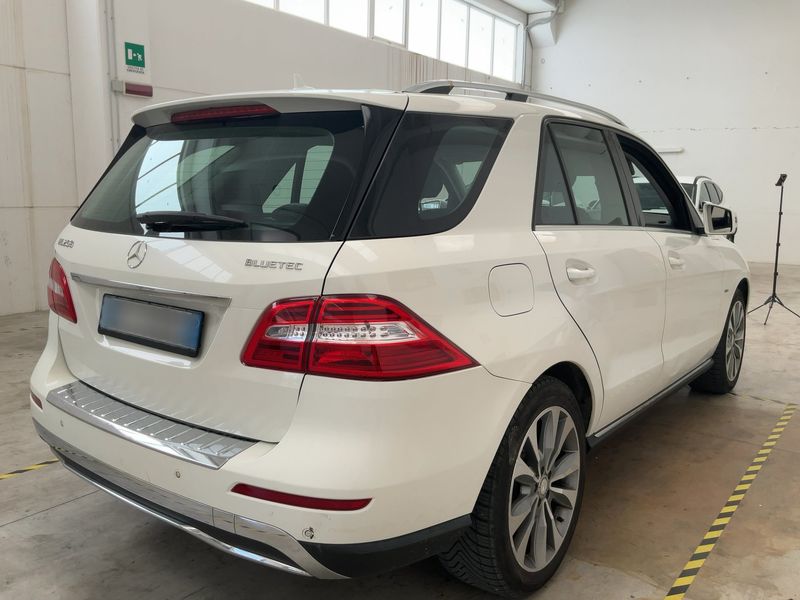 Mercedes-Benz M-Klasse ML 250 CDI Sport — zdjęcie 6