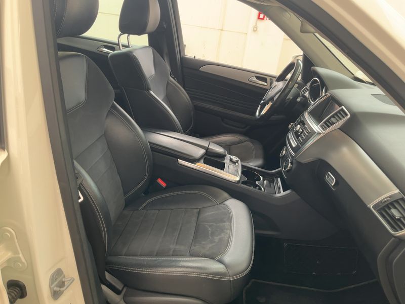 Mercedes-Benz M-Klasse ML 250 CDI Sport — zdjęcie 11