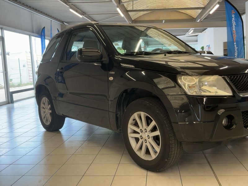 Suzuki Grand Vitara 1.9 DDiS Série Spéciale 3 portes — zdjęcie 8