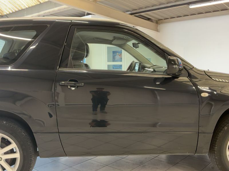 Suzuki Grand Vitara 1.9 DDiS Série Spéciale 3 portes — zdjęcie 7