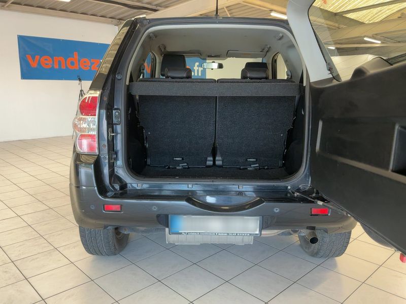Suzuki Grand Vitara 1.9 DDiS Série Spéciale 3 portes — zdjęcie 10