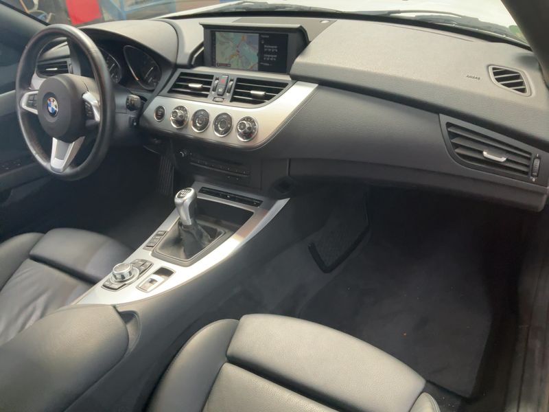 BMW Z4 sDrive 23i — zdjęcie 12