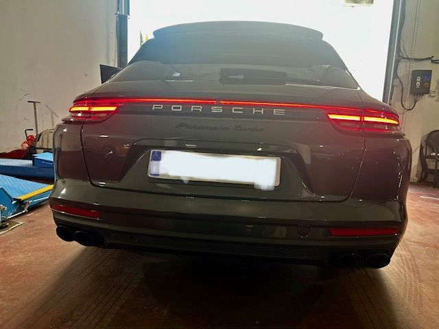 Porsche Panamera Sport Turismo Turbo — zdjęcie 4