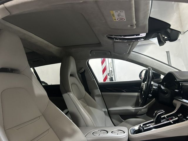 Porsche Panamera Sport Turismo Turbo — zdjęcie 16