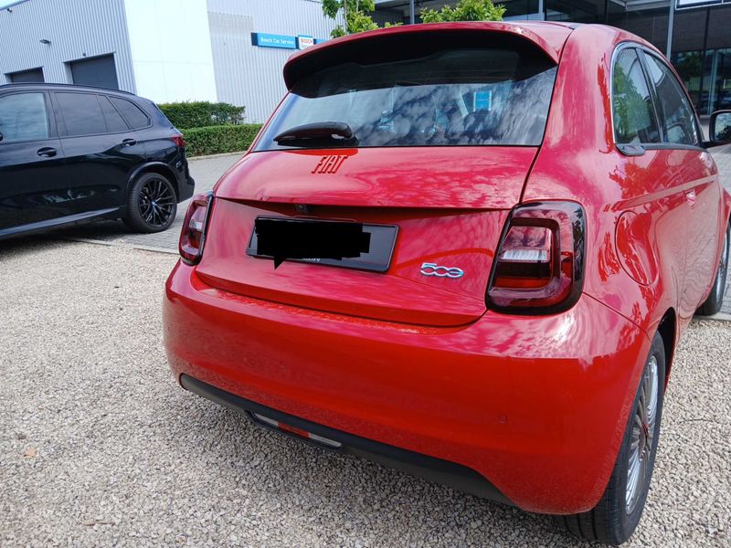 Fiat 500e electric drive 70 kW Red — zdjęcie 4