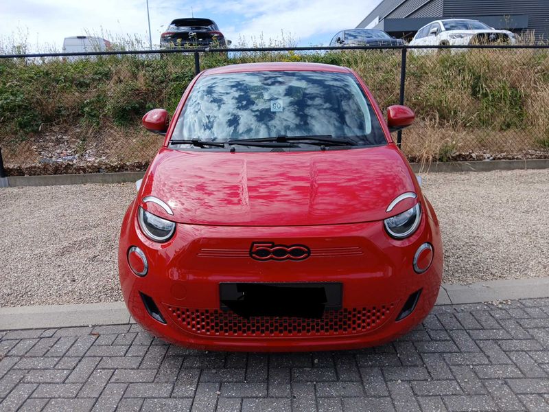 Fiat 500e electric drive 70 kW Red — zdjęcie 7