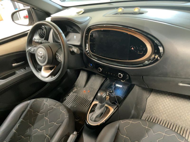 Toyota Aygo X 1.0 Air Prestige — zdjęcie 12
