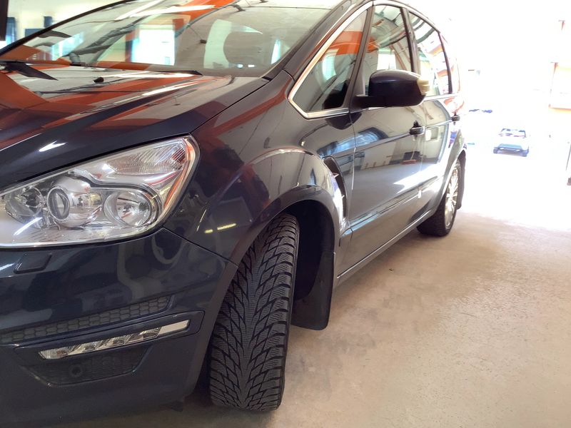 Ford S-Max 2.2 TDCi Titanium — zdjęcie 2
