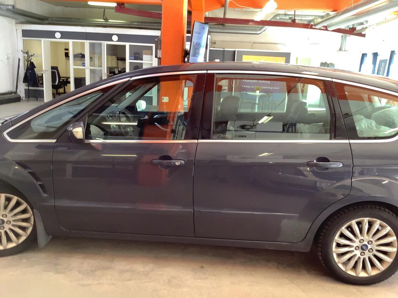 Ford S-Max 2.2 TDCi Titanium — zdjęcie 4