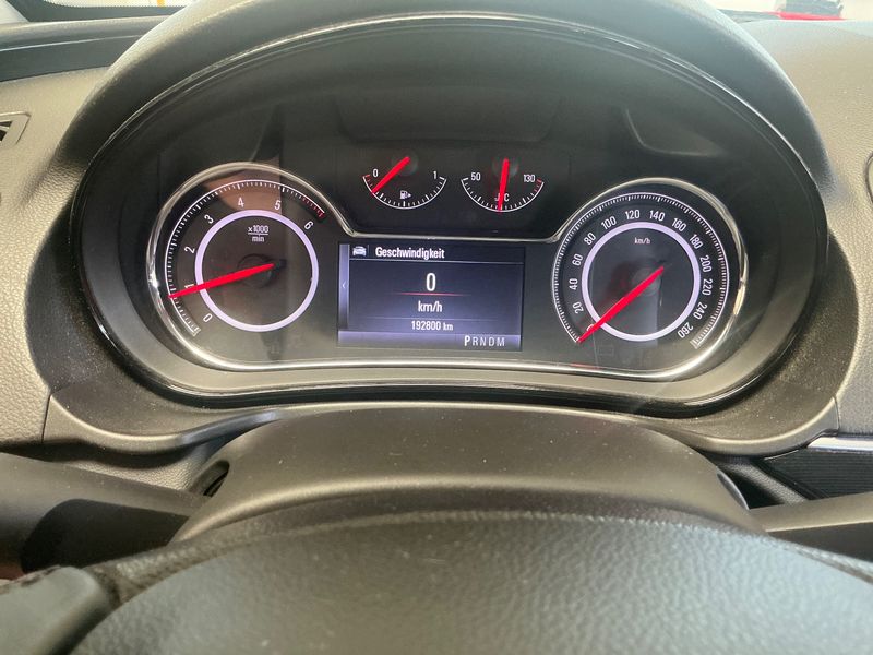 Opel Insignia Sports Tourer 2.0 CDTI Innovation — zdjęcie 13