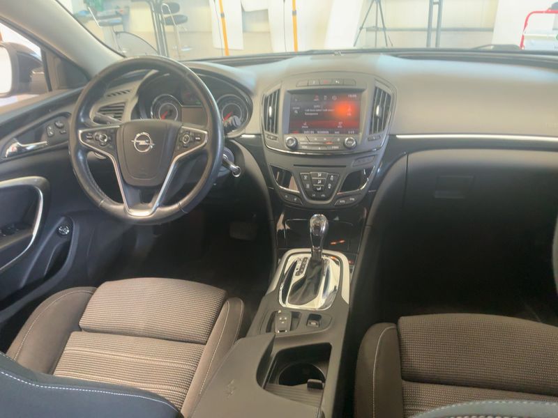 Opel Insignia Sports Tourer 2.0 CDTI Innovation — zdjęcie 12