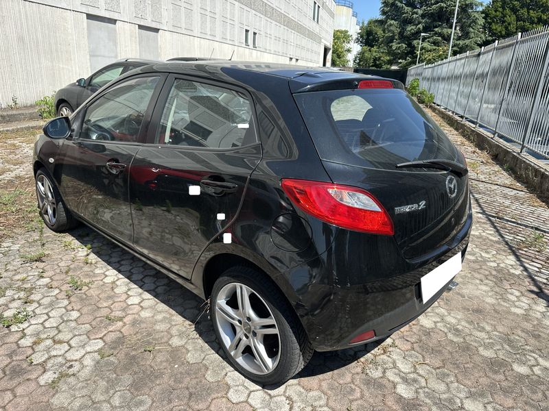 Mazda 2 1.3 Independence — zdjęcie 3