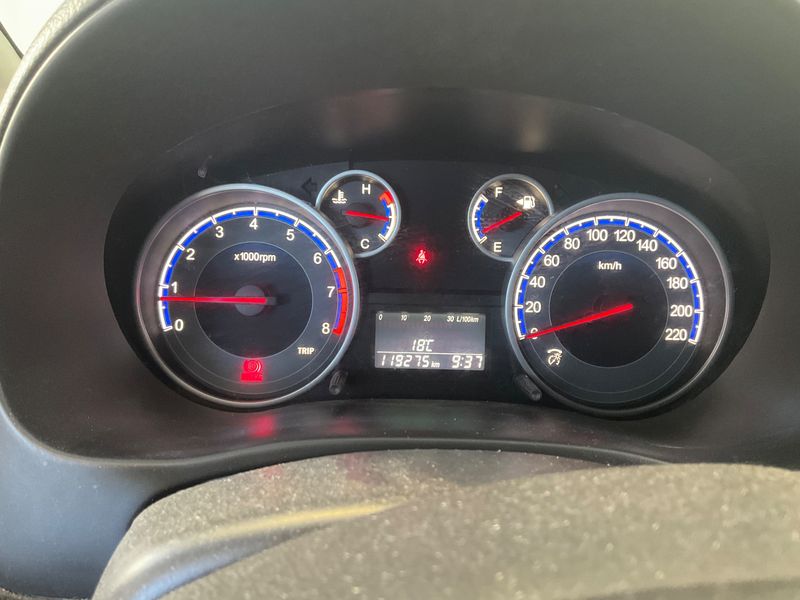 Suzuki SX4 1.6 Comfort — zdjęcie 13