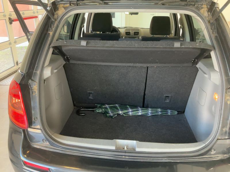 Suzuki SX4 1.6 Comfort — zdjęcie 10