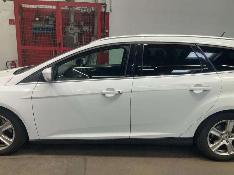 Ford Focus 2.0 TDCi Titanium 2015 – снимка 4