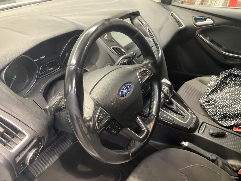 Ford Focus 2.0 TDCi Titanium 2015 – снимка 24