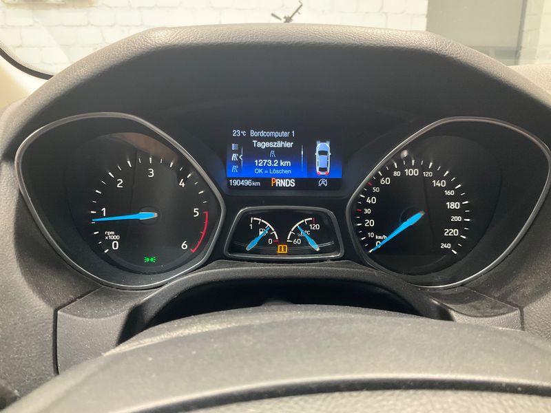 Ford Focus 2.0 TDCi Titanium 2015 – снимка 19