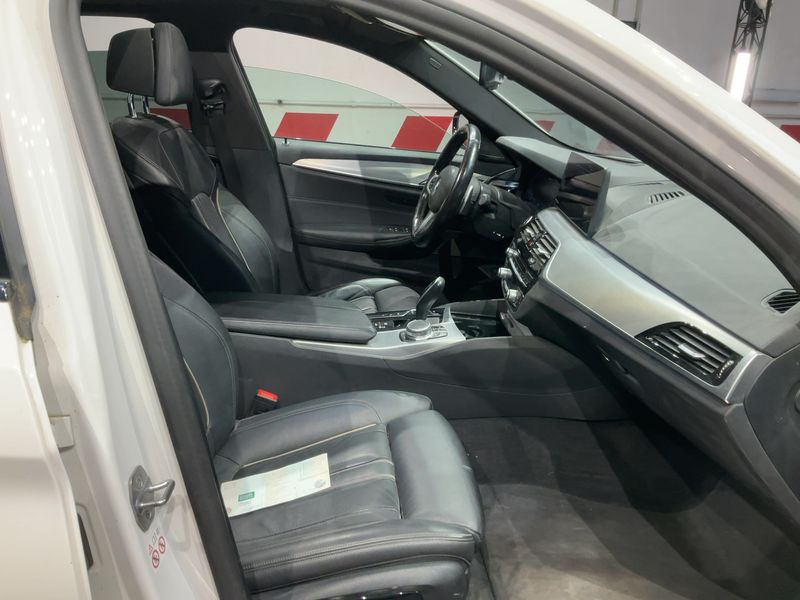 BMW 5er 545e xDrive M Sport 2021 – снимка 16