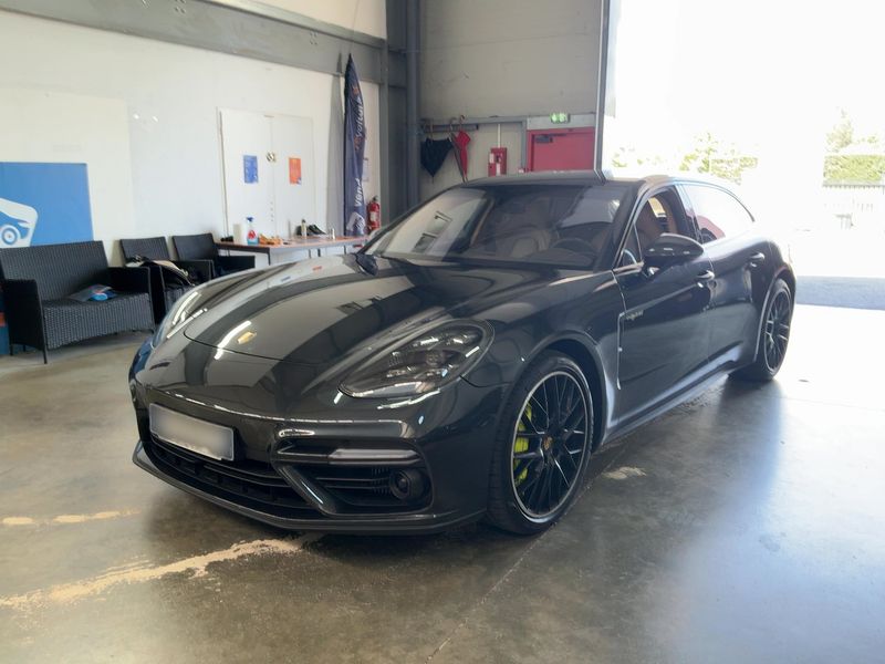 Porsche Panamera Sport Turismo Turbo S E-Hybrid